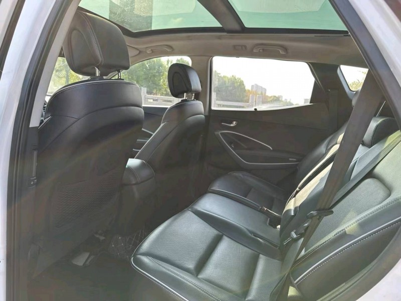 徐州18年现代新胜达8