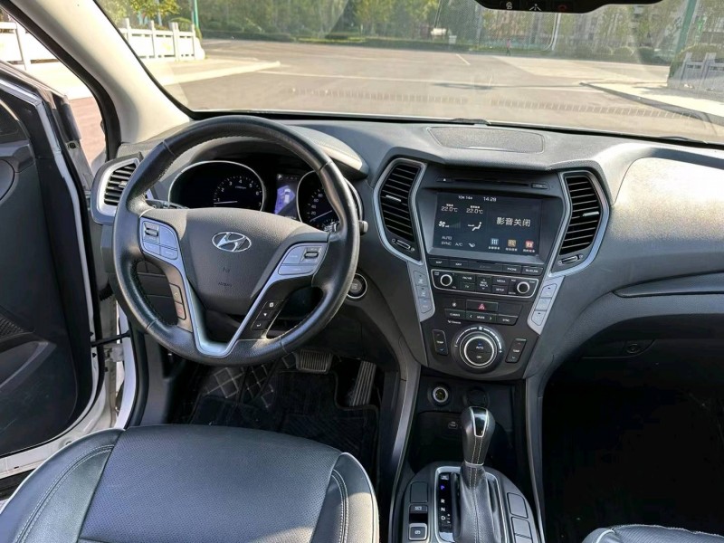 徐州18年现代新胜达7