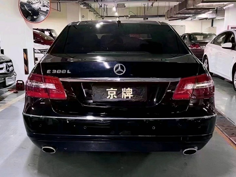 北京10年奔驰E8