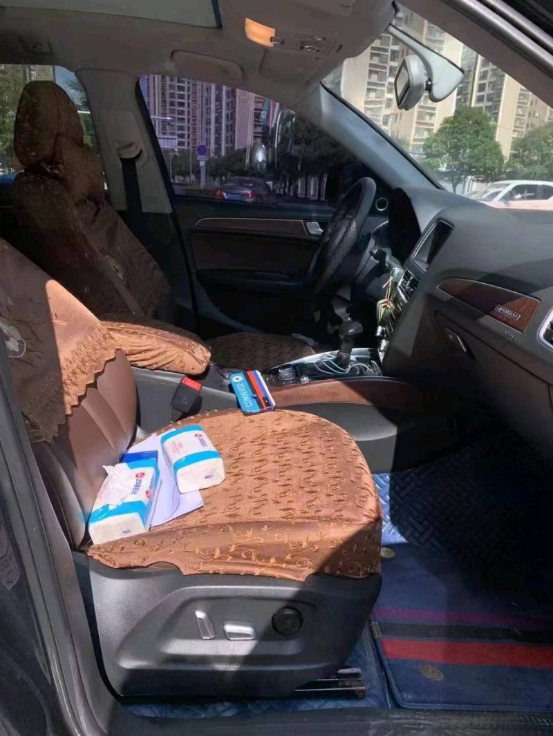 安顺17年奥迪Q58