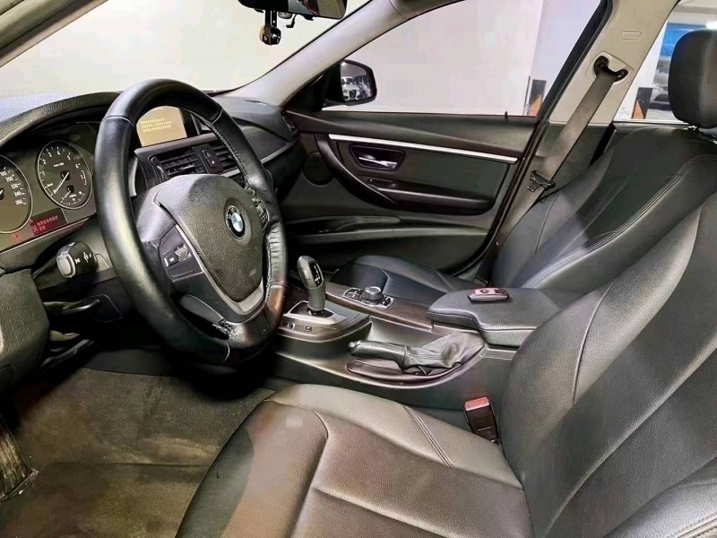 北京12年宝马3系5