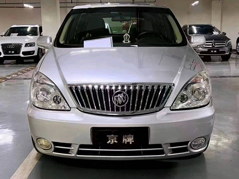 北京12年别克GL81