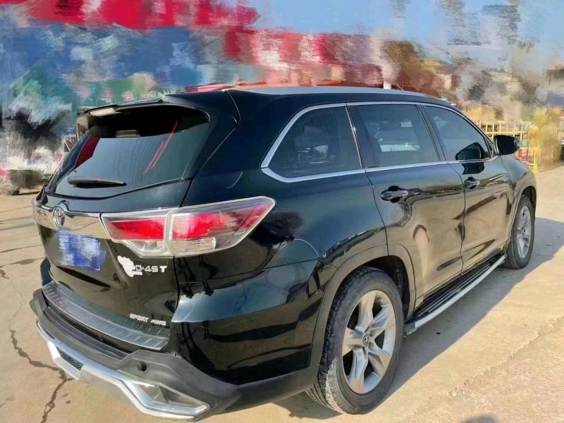 保定15年丰田汉兰达7