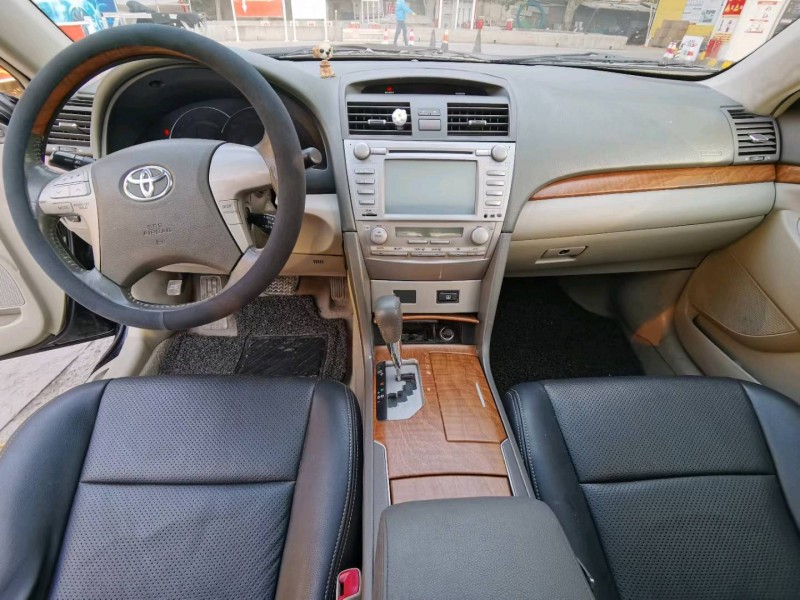 保定09年丰田凯美瑞5