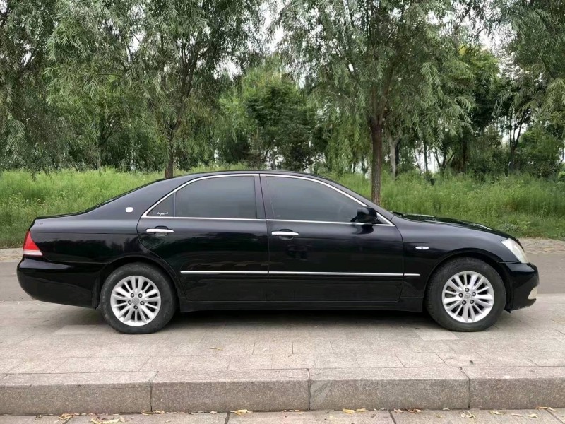 北京08年丰田皇冠4