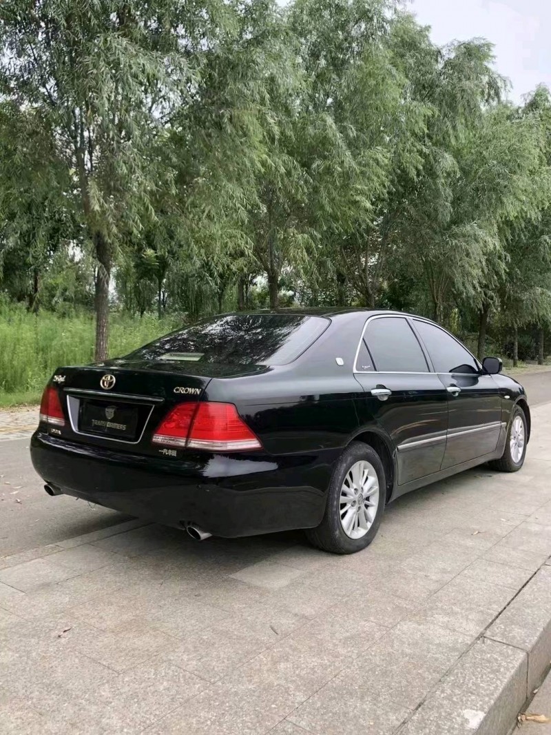 北京08年丰田皇冠5