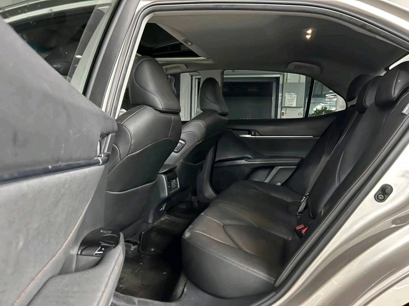 东莞21年丰田凯美瑞3