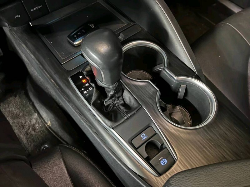 东莞21年丰田凯美瑞7