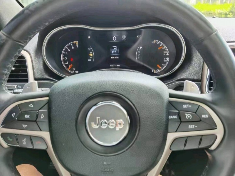 邯郸14年Jeep大切诺基3