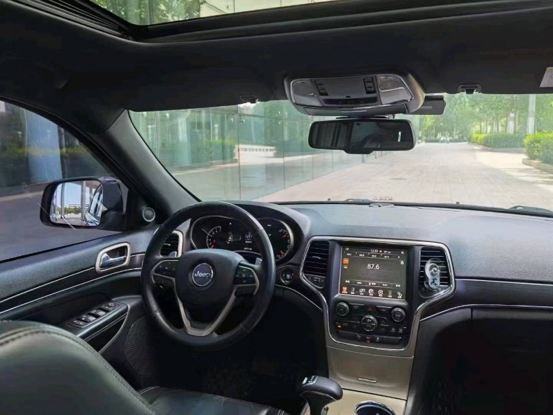 邯郸14年Jeep大切诺基2