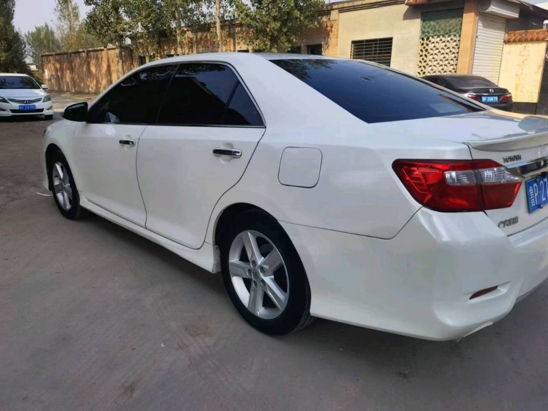 保定13年丰田凯美瑞4