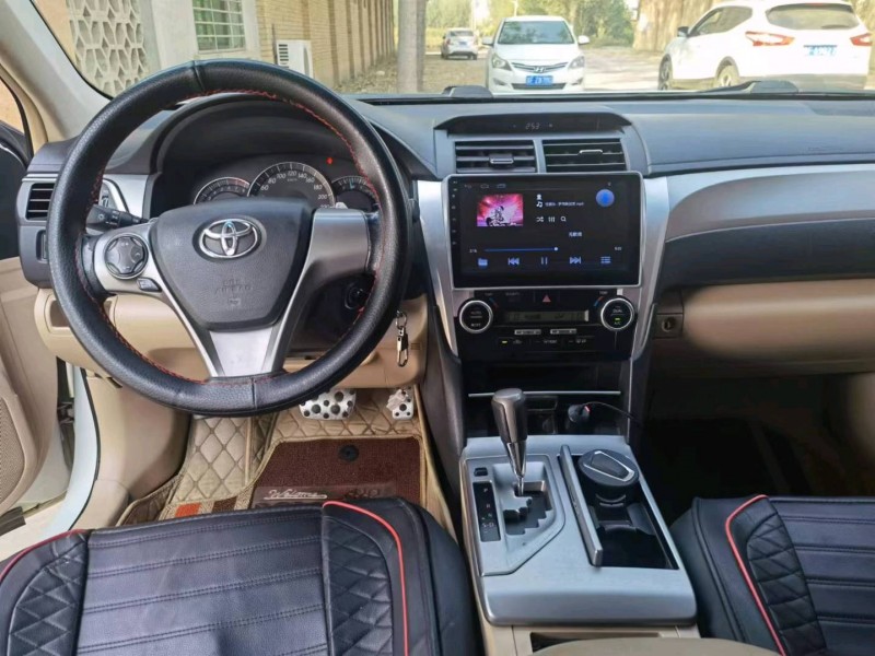 保定13年丰田凯美瑞6