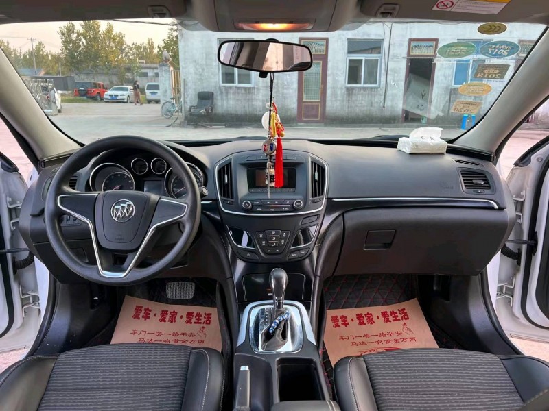 徐州16年别克君威5