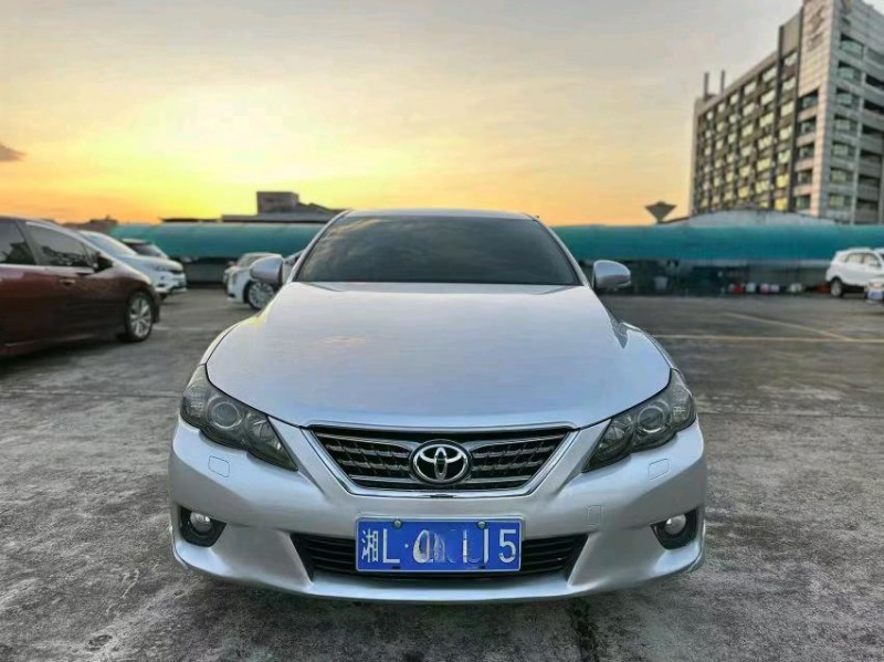 东莞13年丰田锐志1