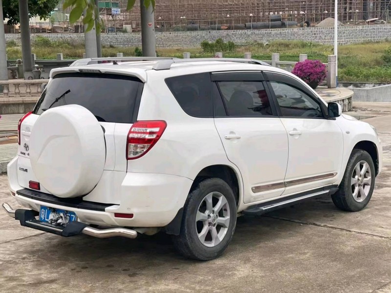 嘉兴13年丰田RAV4荣放7