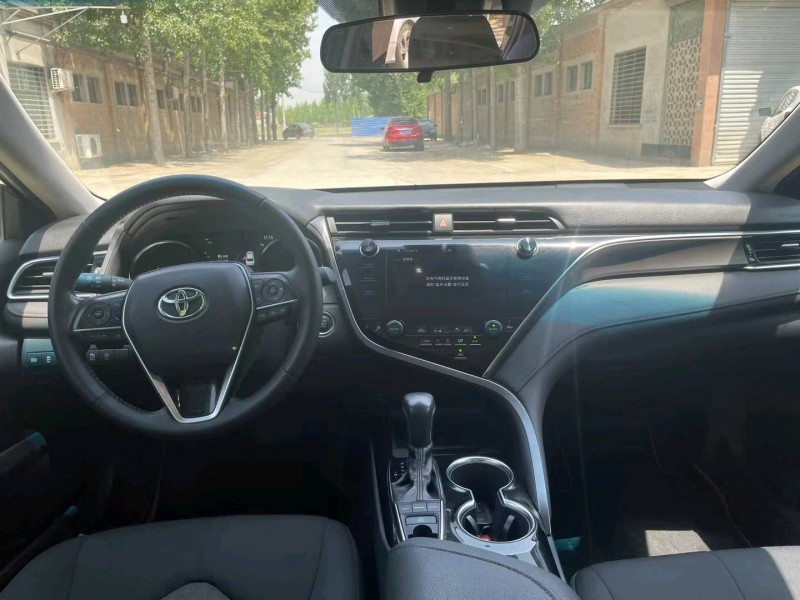 保定19年丰田凯美瑞5