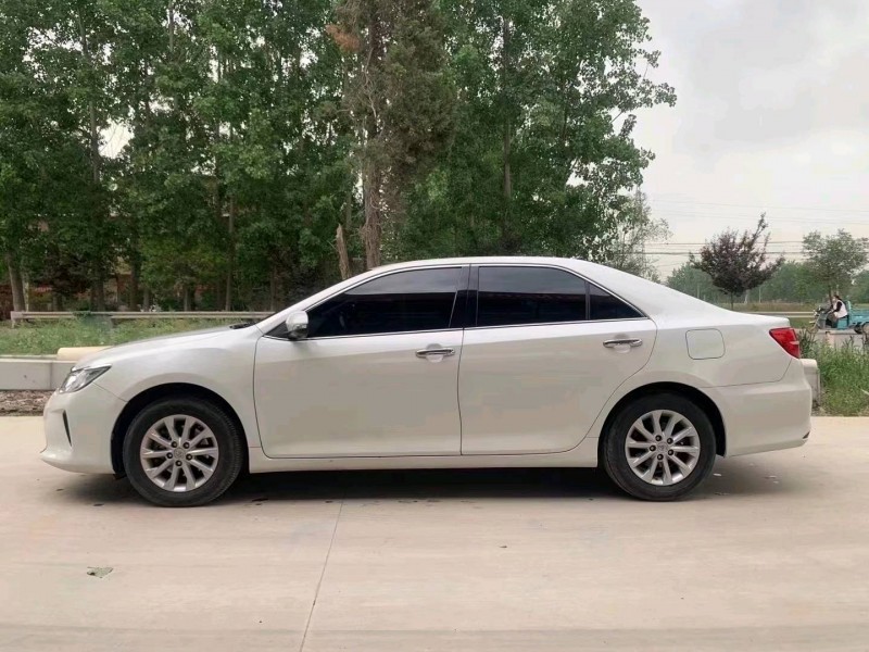 北京17年丰田凯美瑞6