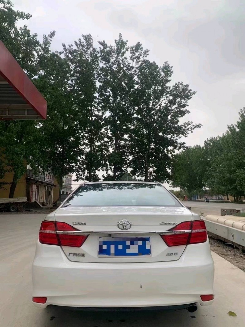 北京17年丰田凯美瑞8