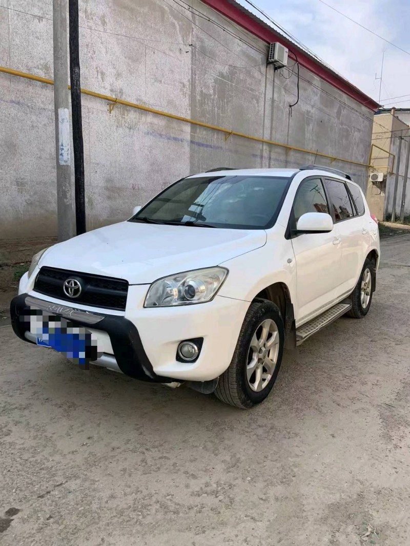 保定12年丰田锐志3