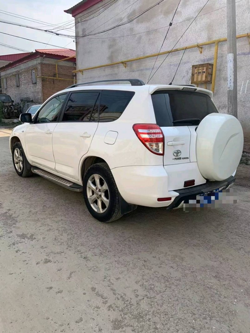 保定12年丰田锐志7