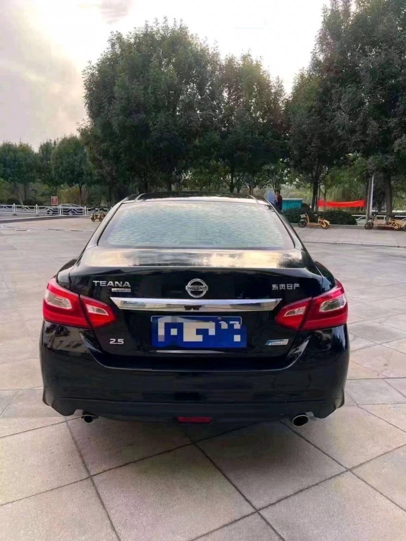 北京18年日产天籁1