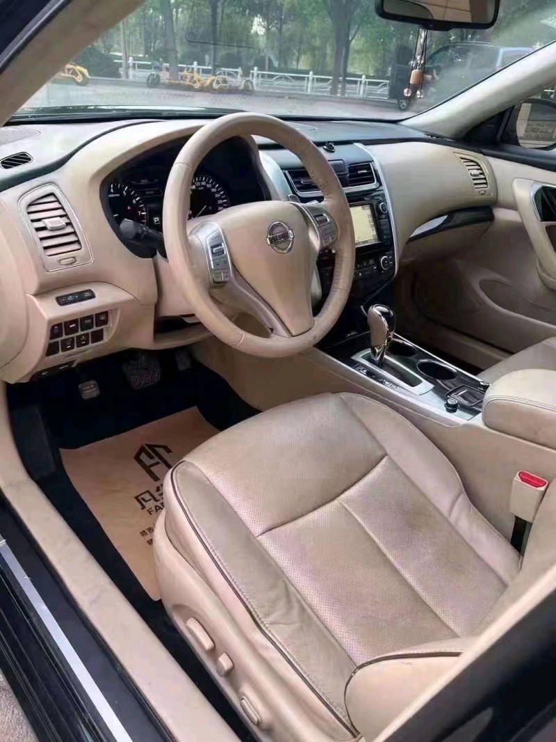 北京18年日产天籁9