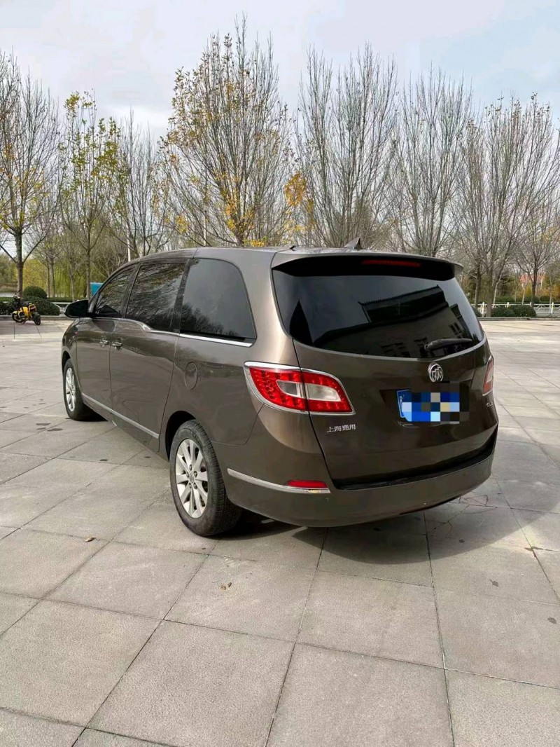 北京12年别克GL86