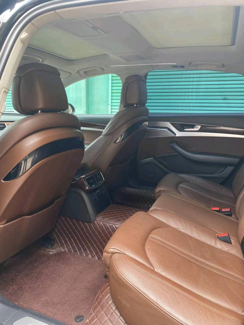 邯郸11年奥迪A8L5