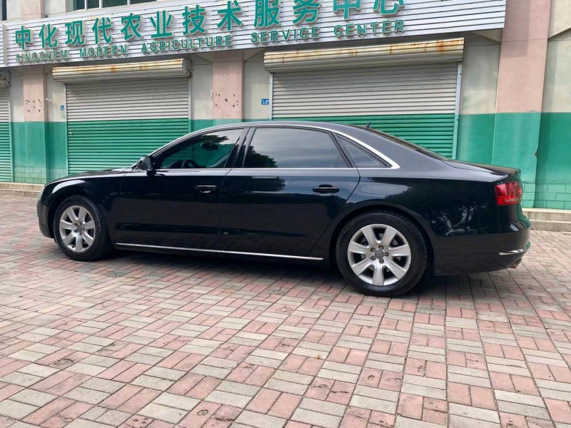 邯郸11年奥迪A8L7