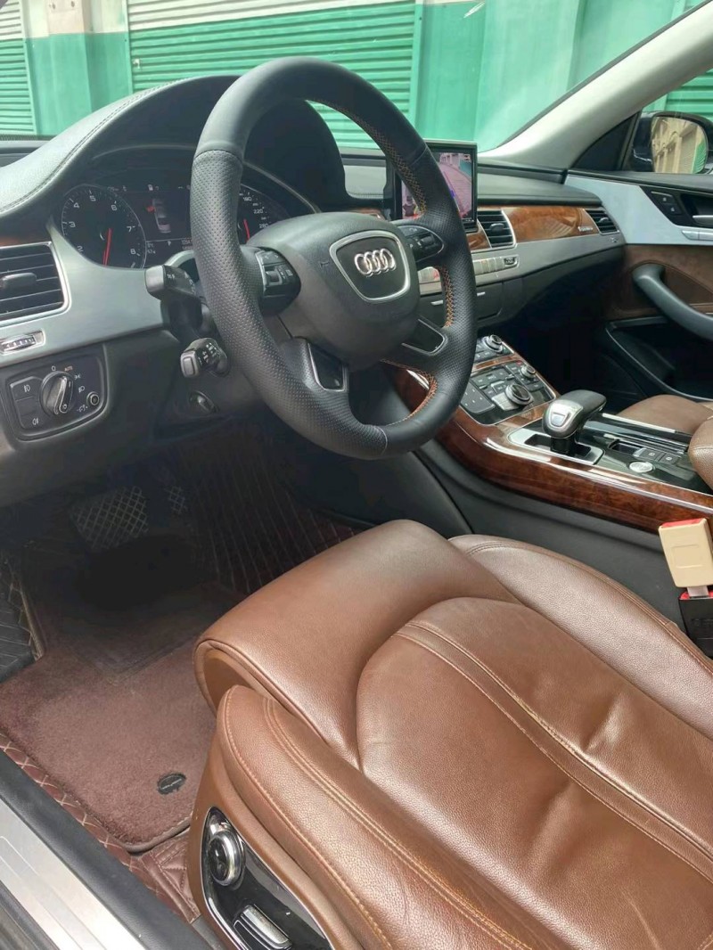 邯郸11年奥迪A8L8