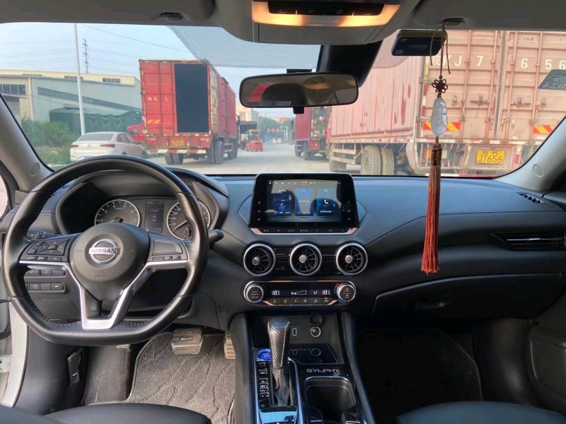 东莞20年日产轩逸4