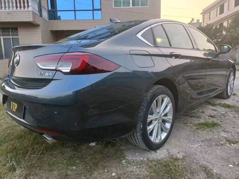 安顺22年别克君威3