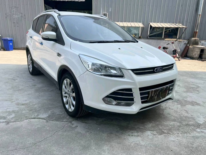 济宁16年福特翼虎7