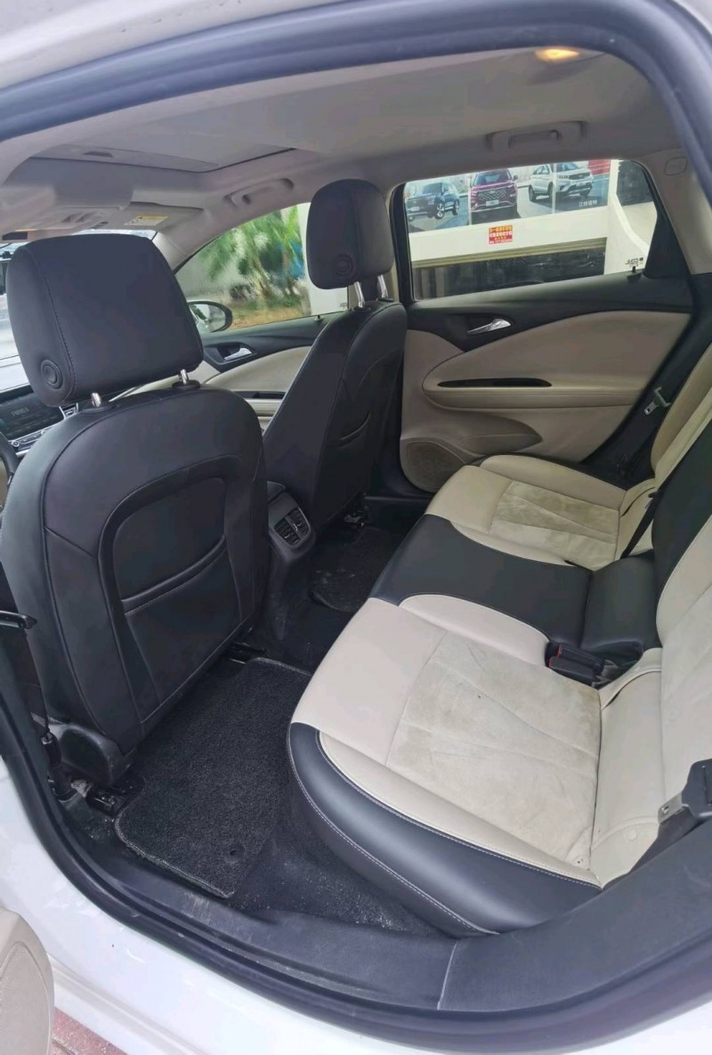 东莞18年别克威朗3