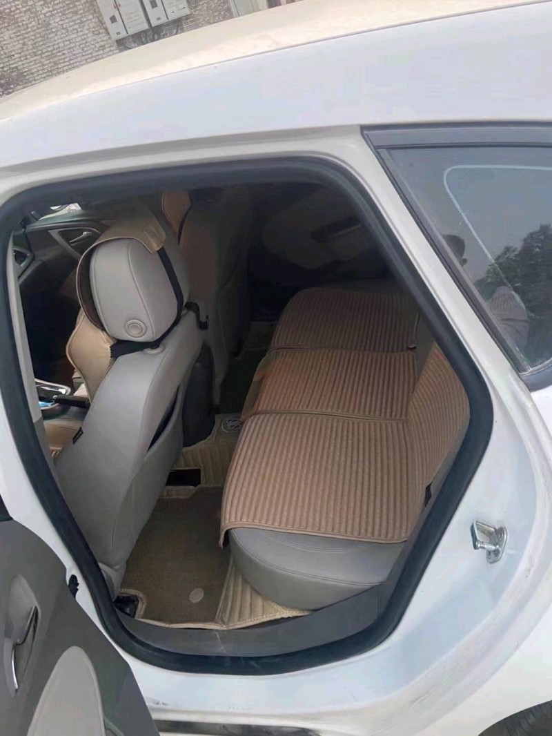 北京13年别克英朗2