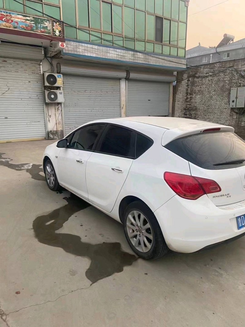 北京13年别克英朗3