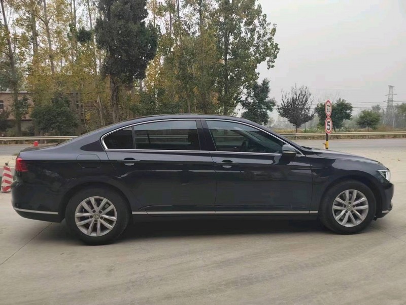 北京17年大众迈腾7