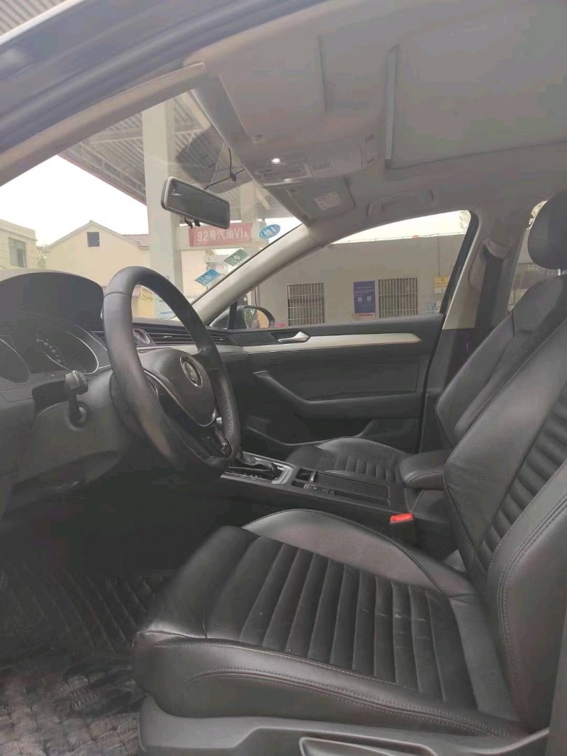 北京17年大众迈腾8