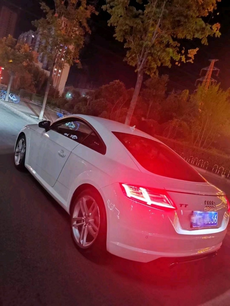 北京16年奥迪TT2
