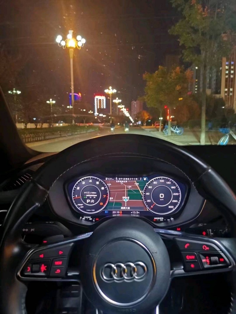 北京16年奥迪TT4