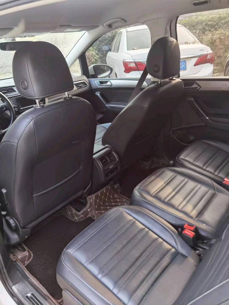 北京18年大众途安5