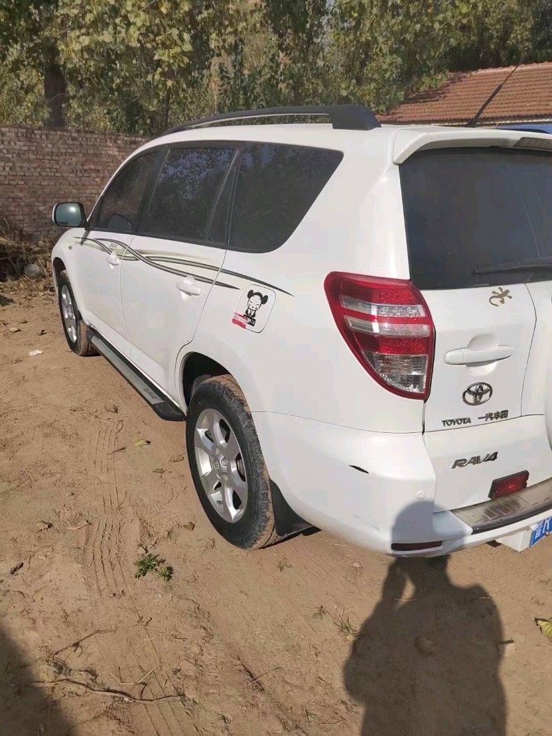 北京12年丰田RAV47