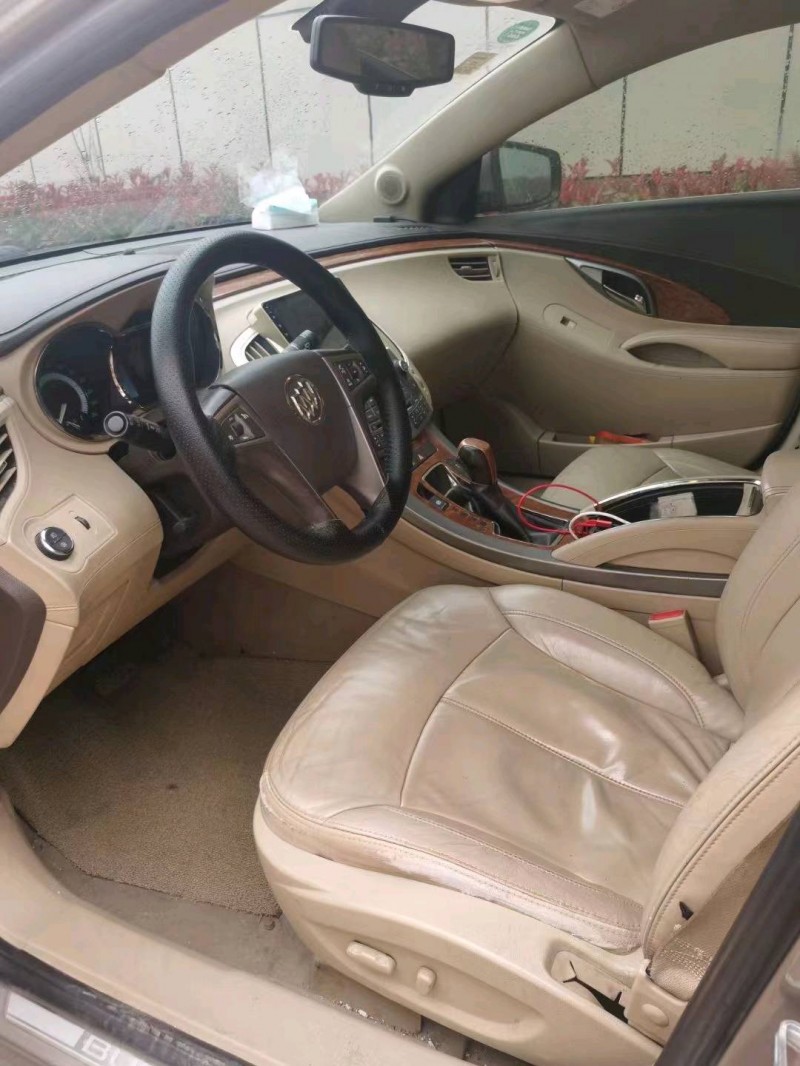 北京10年别克君越5