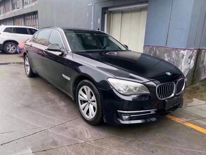 北京13年宝马7系2