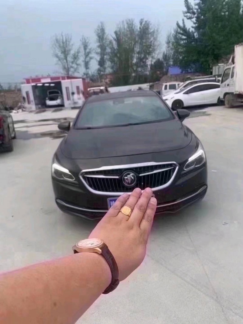 北京16年别克君越9