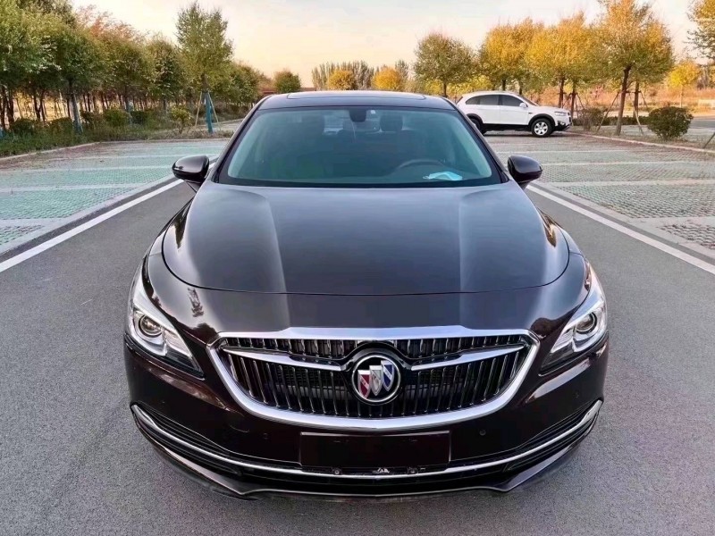 成都17年别克君越1