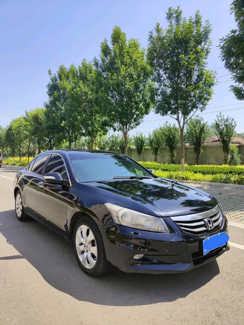 聊城11年本田雅阁7