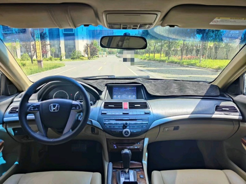 聊城11年本田雅阁4