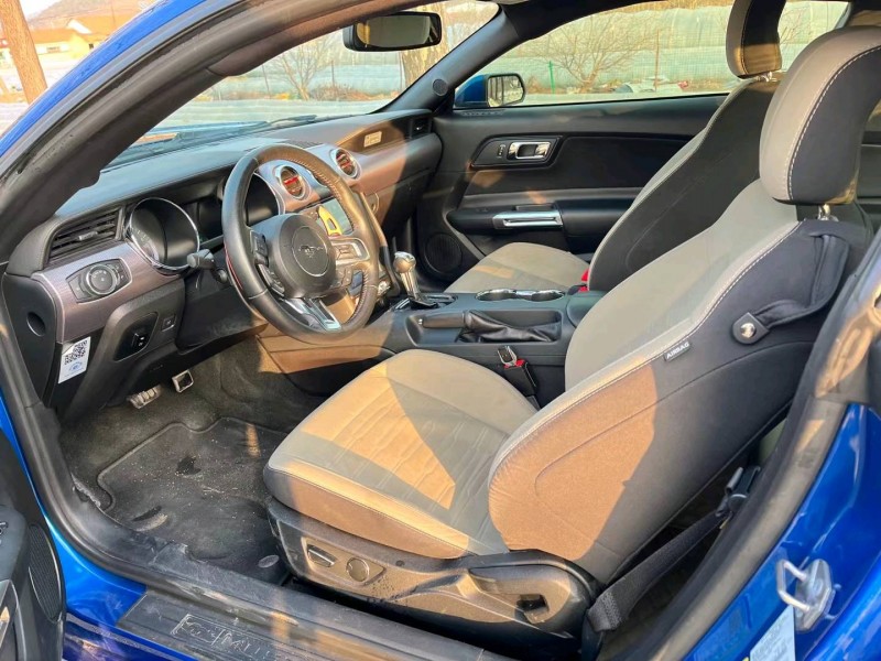 青岛17年福特野马4