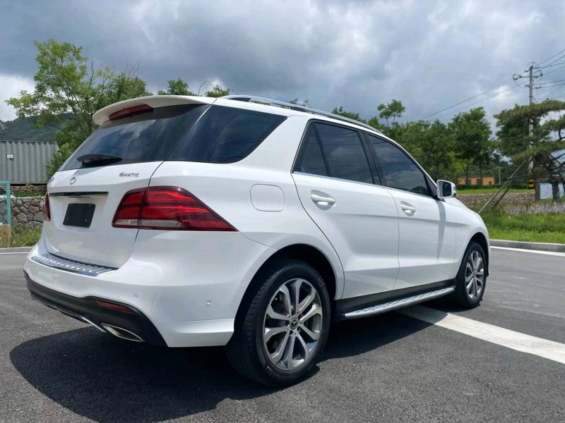 青岛17年奔驰GLE5